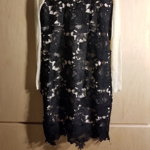 Dress - Picture 3 of 4